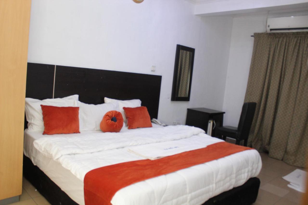 Blue Moon Hotels Victoria Island Lagos Eksteriør billede