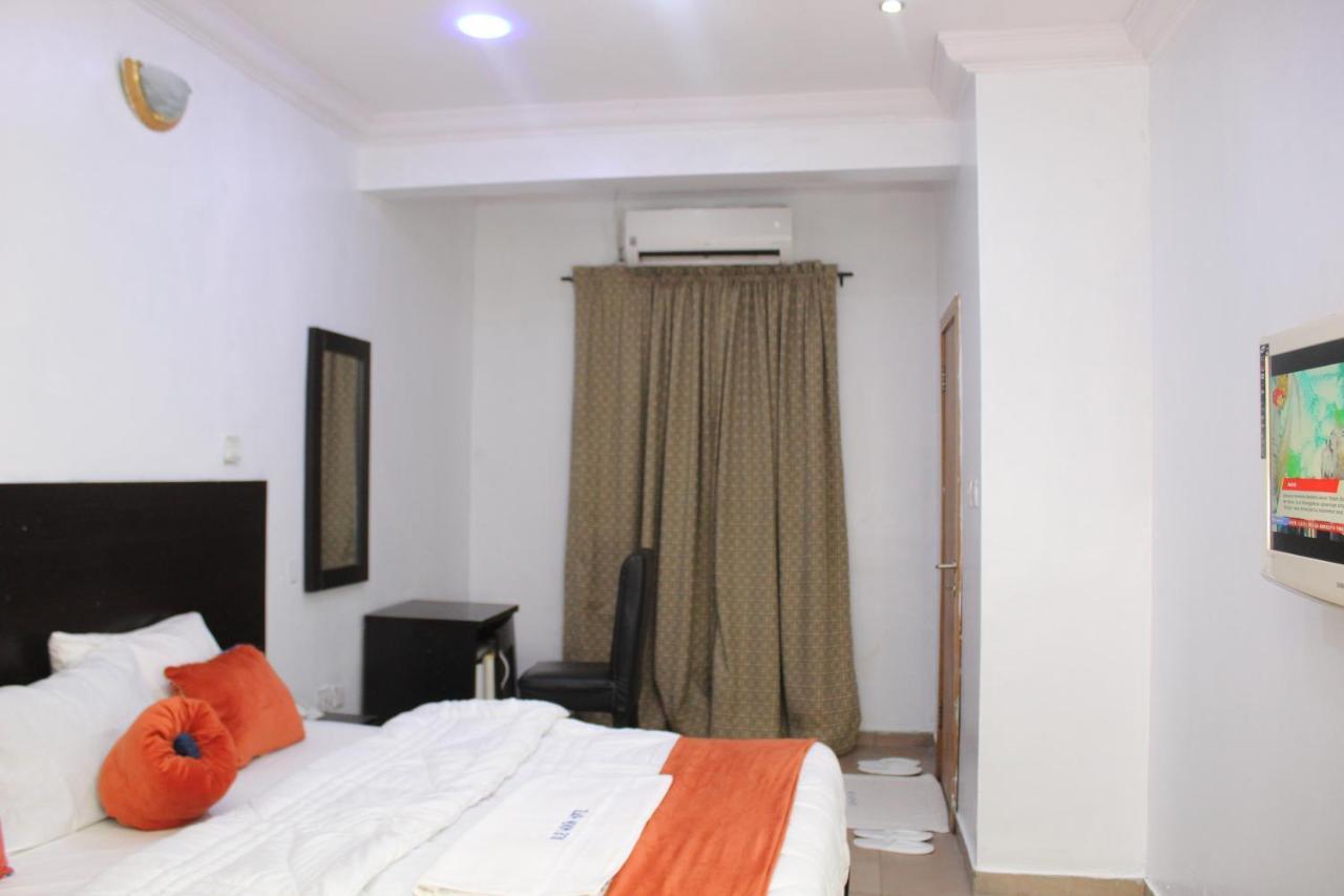 Blue Moon Hotels Victoria Island Lagos Eksteriør billede