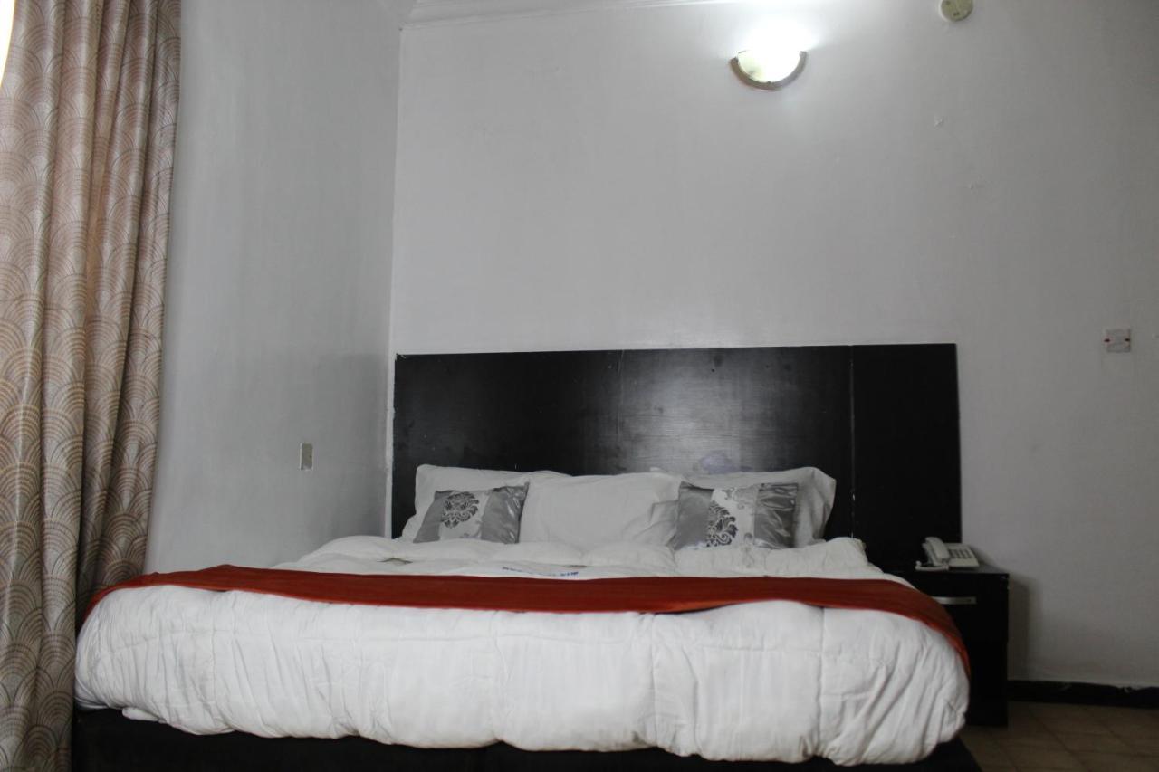 Blue Moon Hotels Victoria Island Lagos Eksteriør billede
