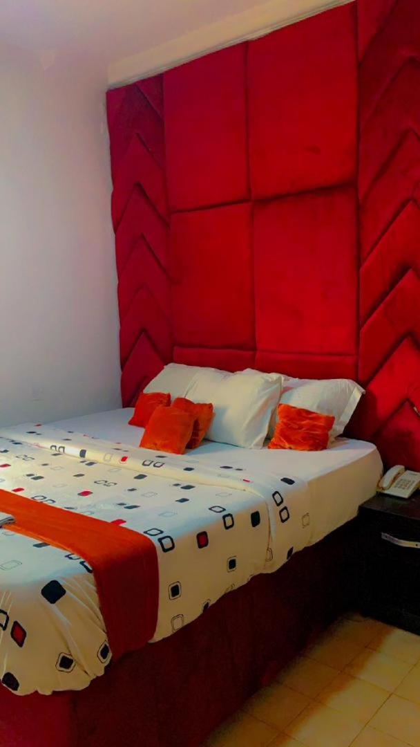 Blue Moon Hotels Victoria Island Lagos Eksteriør billede