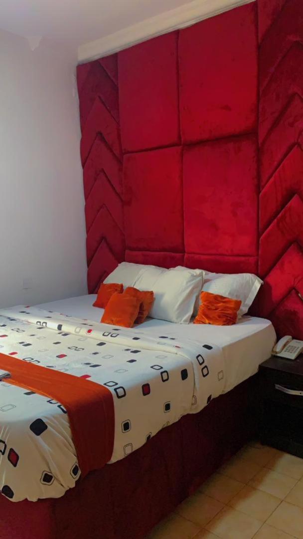 Blue Moon Hotels Victoria Island Lagos Eksteriør billede
