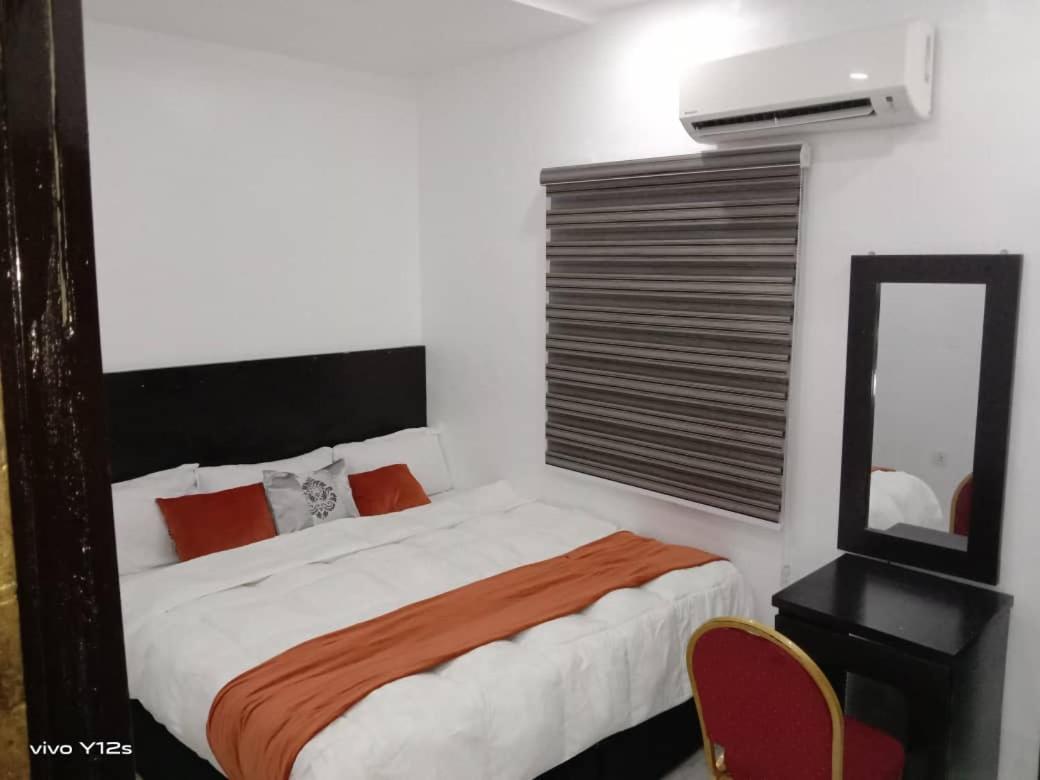 Blue Moon Hotels Victoria Island Lagos Eksteriør billede