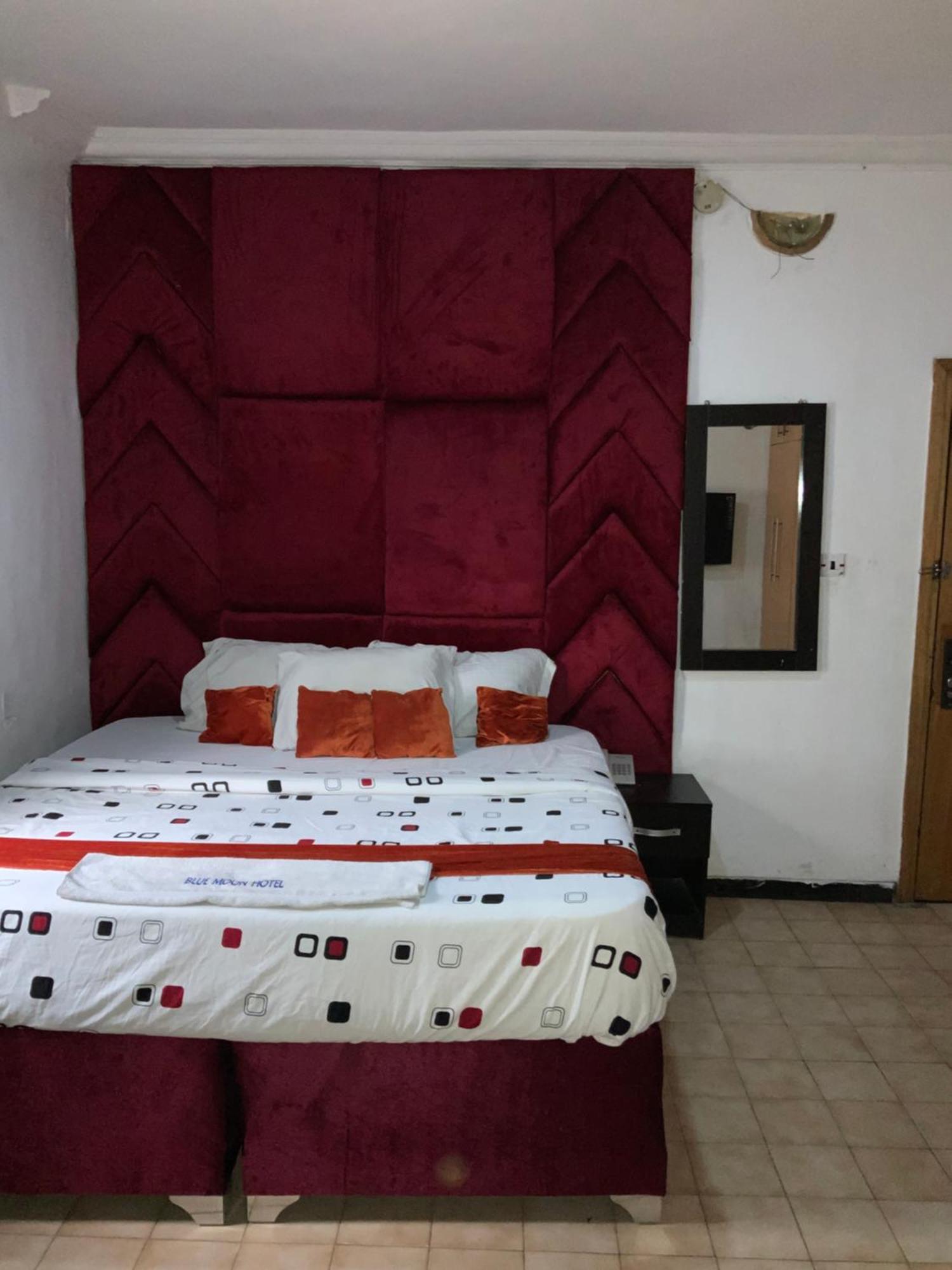Blue Moon Hotels Victoria Island Lagos Eksteriør billede