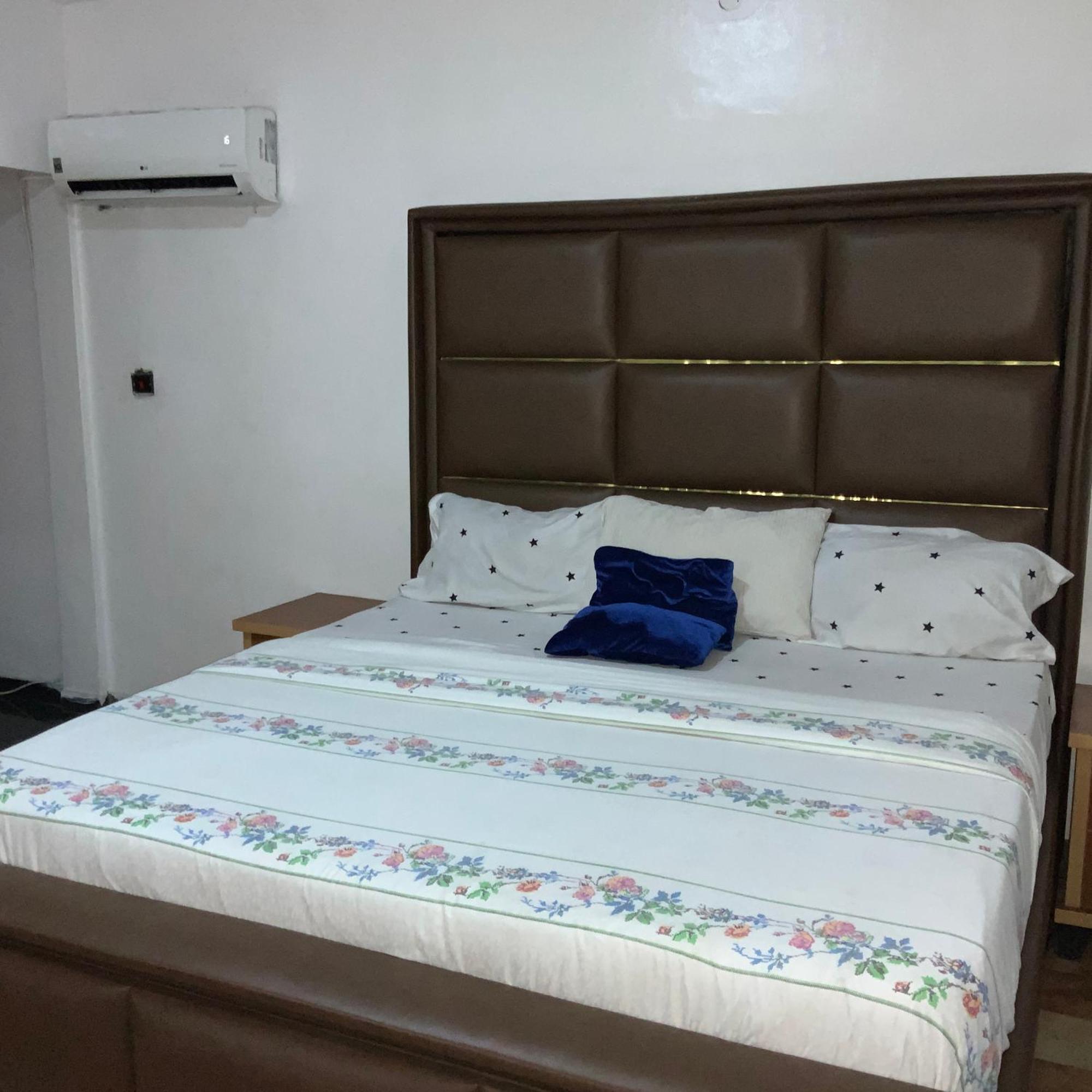 Blue Moon Hotels Victoria Island Lagos Eksteriør billede